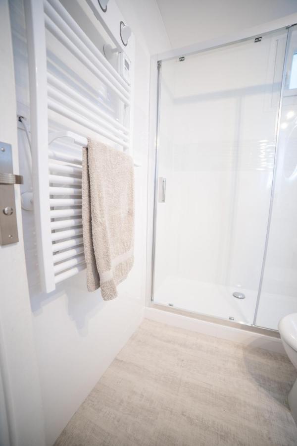 CORAIL STUDIO - 2MIN PLAGE CENTRE VILLE WIFI - IDEAL FAMILLE - CoHôteConciergerie la Grande Motte La Grande-Motte Exterior foto