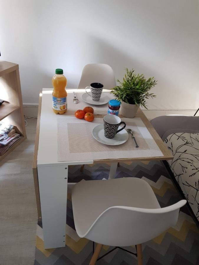 CORAIL STUDIO - 2MIN PLAGE CENTRE VILLE WIFI - IDEAL FAMILLE - CoHôteConciergerie la Grande Motte La Grande-Motte Exterior foto